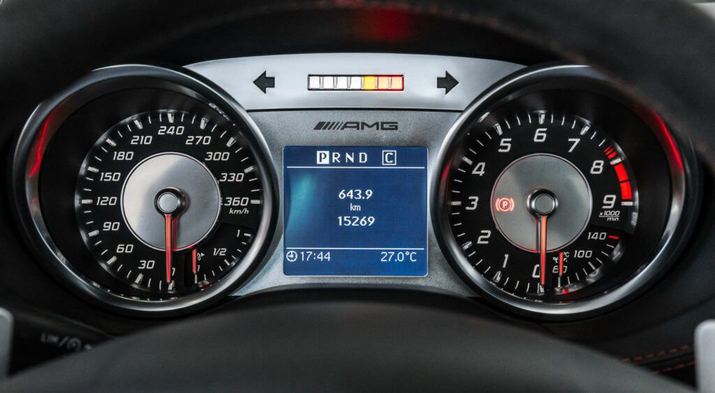 KIT 2 AMG WALL CLOCK (SLS GTR AND OLD CLASSIC)